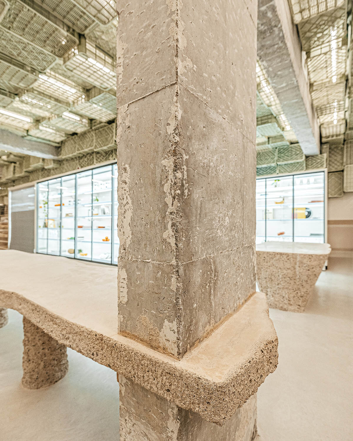 Minimal Studio transforms retail with the minimalist brutalist design of Plastic Box in Majorca