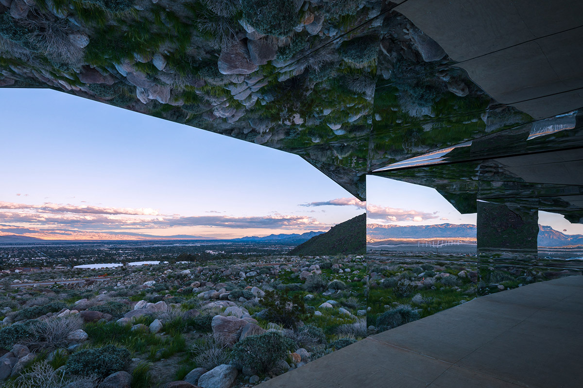 American artist Doug Aitken installs fully-mirrored cabin in the Southern California desert