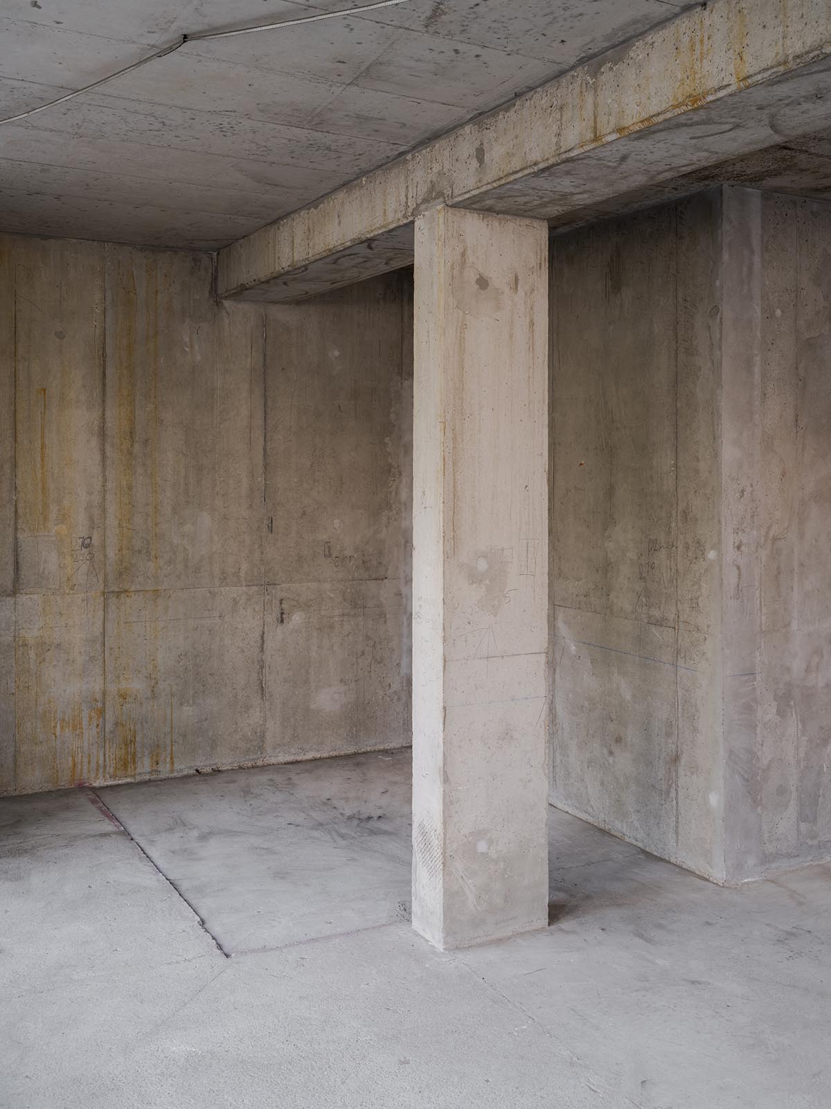 Moreau Kusunoki built residential timber tower with gridded facade in Paris 