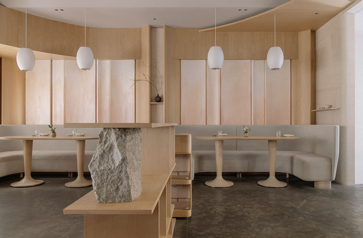 Sò Studio combines soft and sharp lines for interiors of Restaurant Lunar in Shanghai