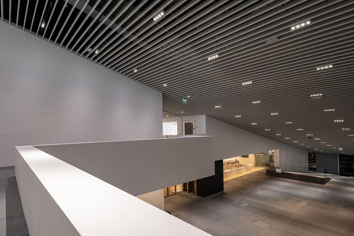 Museum of Ethnography by NAPUR Architect features curving volumes and walkable roof in Budapest