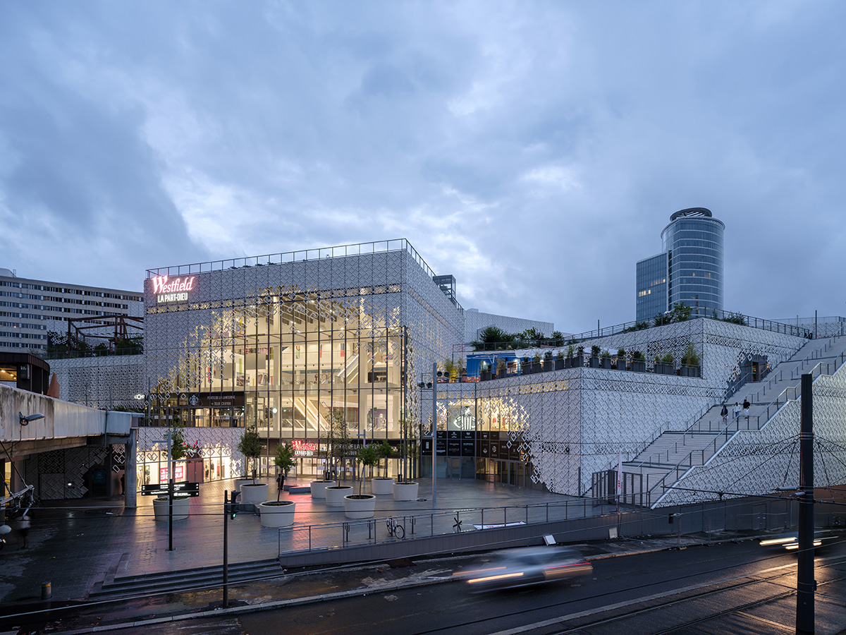 MVRDV completes transformation of Lyon’s historic shopping centre with a lace-looking façade