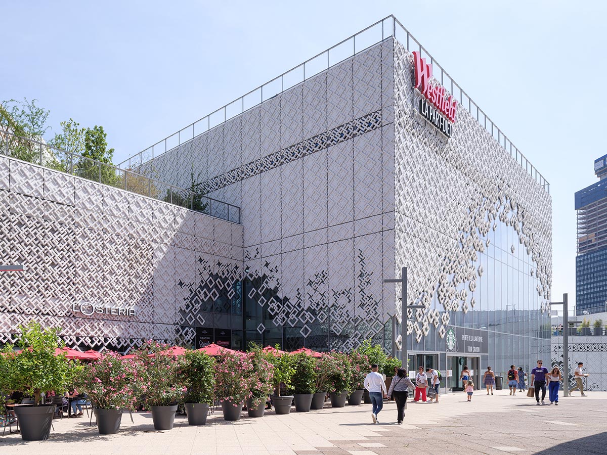 MVRDV completes transformation of Lyon’s historic shopping centre with a lace-looking façade