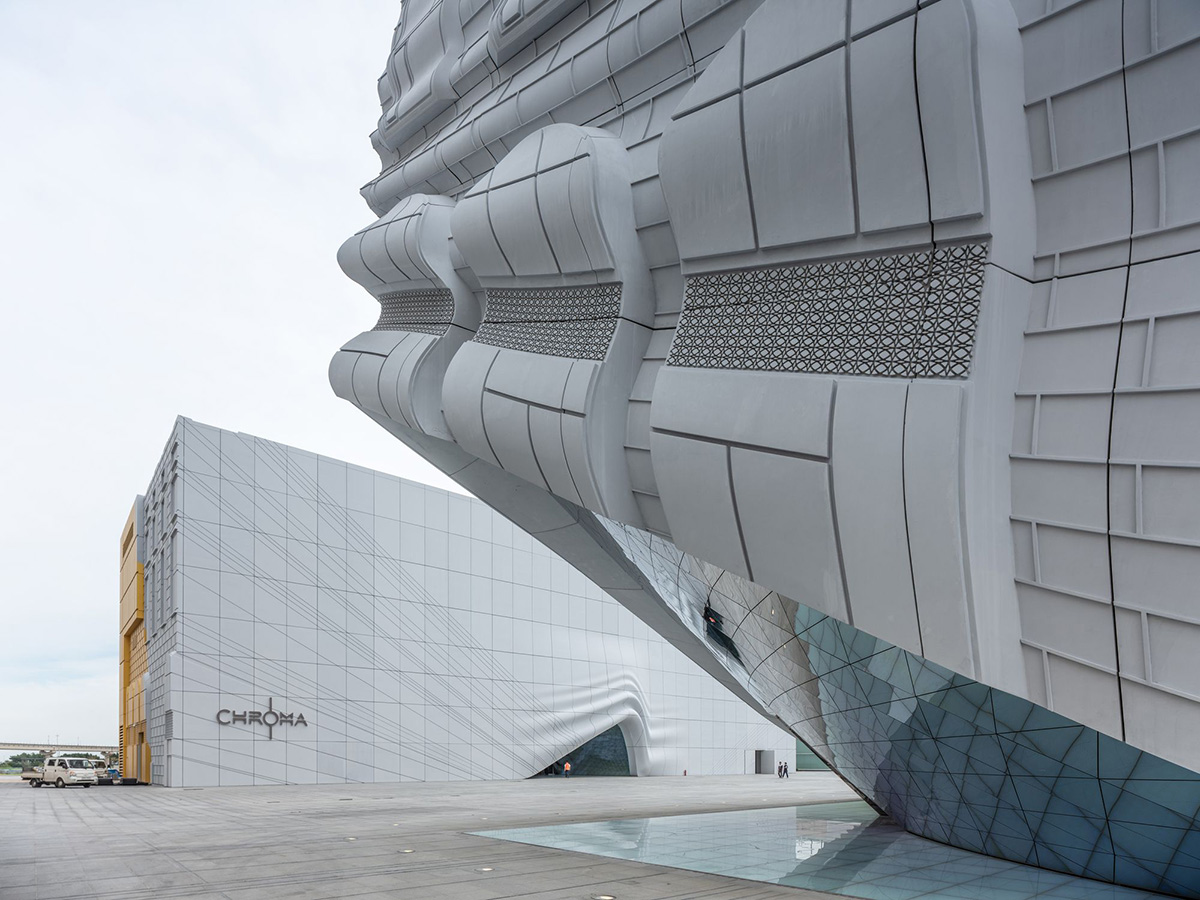 MVRDV completes entertainment complex featuring imprinted white and gold façade in Seoul