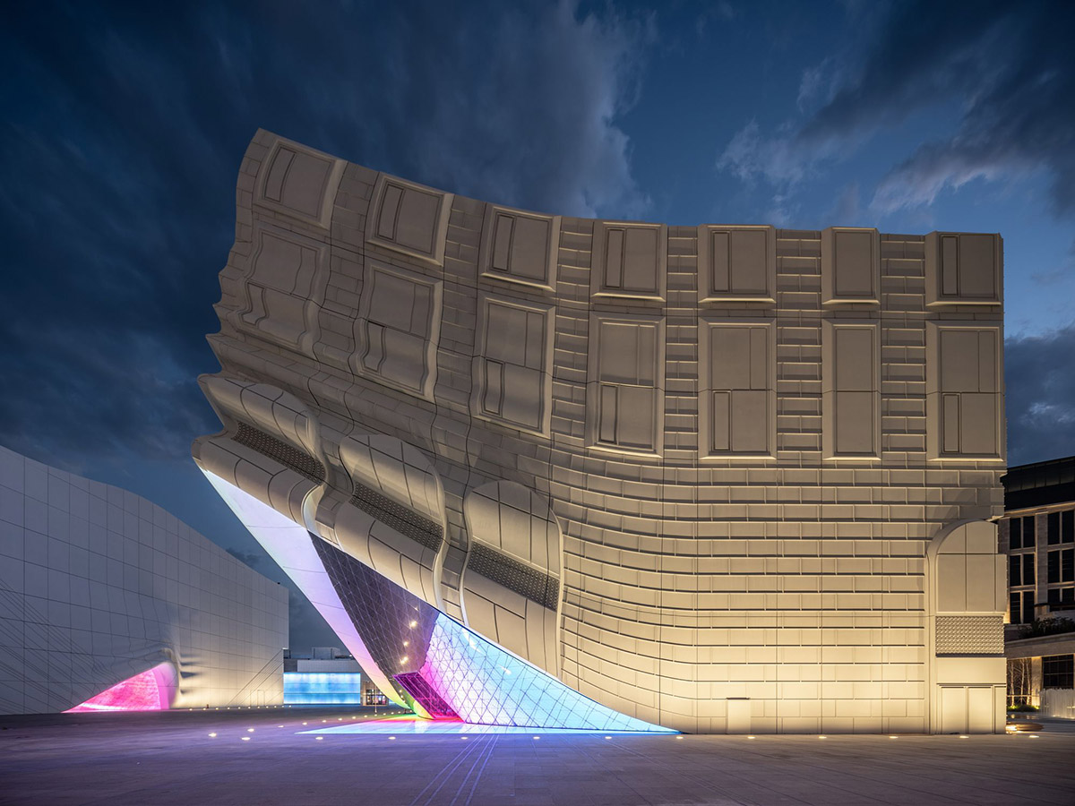 MVRDV completes entertainment complex featuring imprinted white and gold façade in Seoul