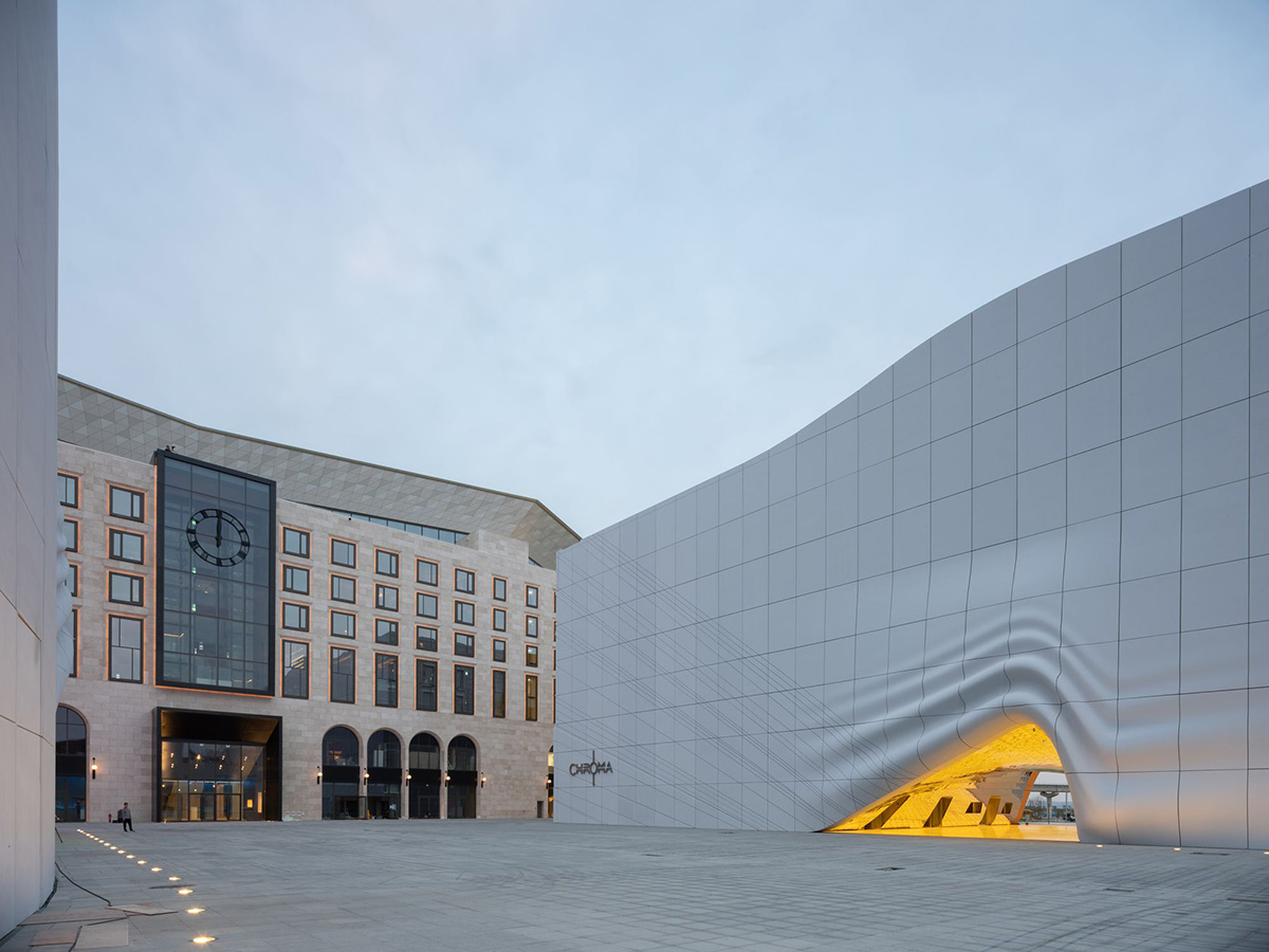 MVRDV completes entertainment complex featuring imprinted white and gold façade in Seoul