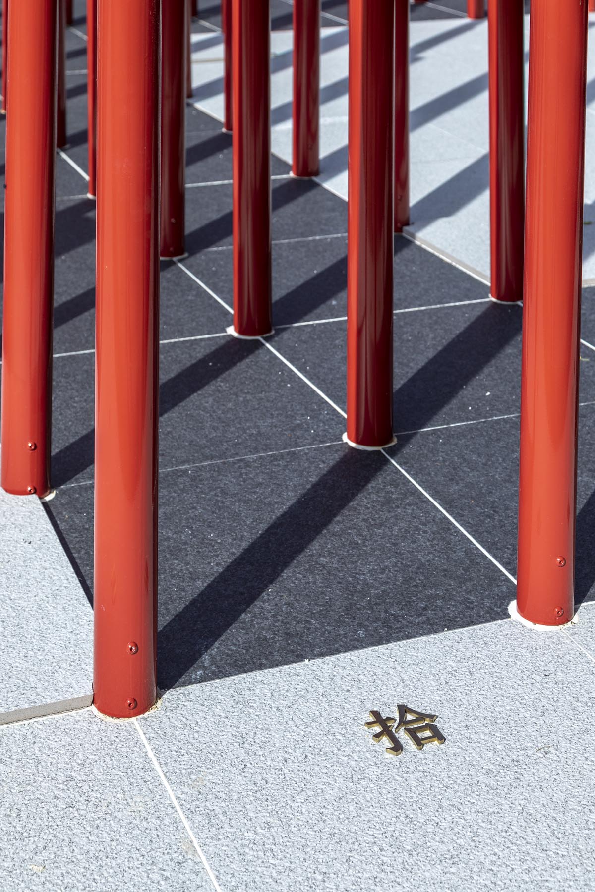 Giant collosal scrolls shine spotlight on China's 40 years of urbanization at Venice Biennale