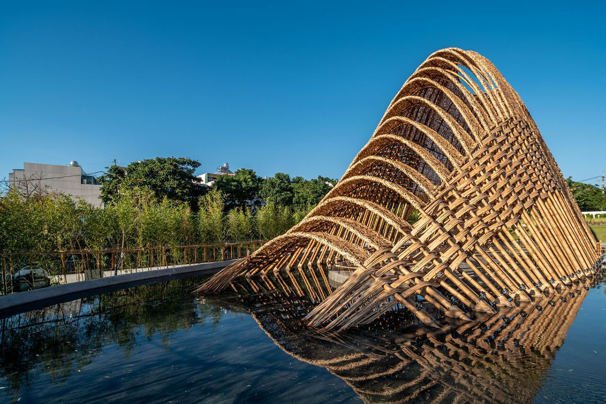 ZUO Studio uses all bamboo species of Taiwan for this seed-looking pavilion in Taichung City
