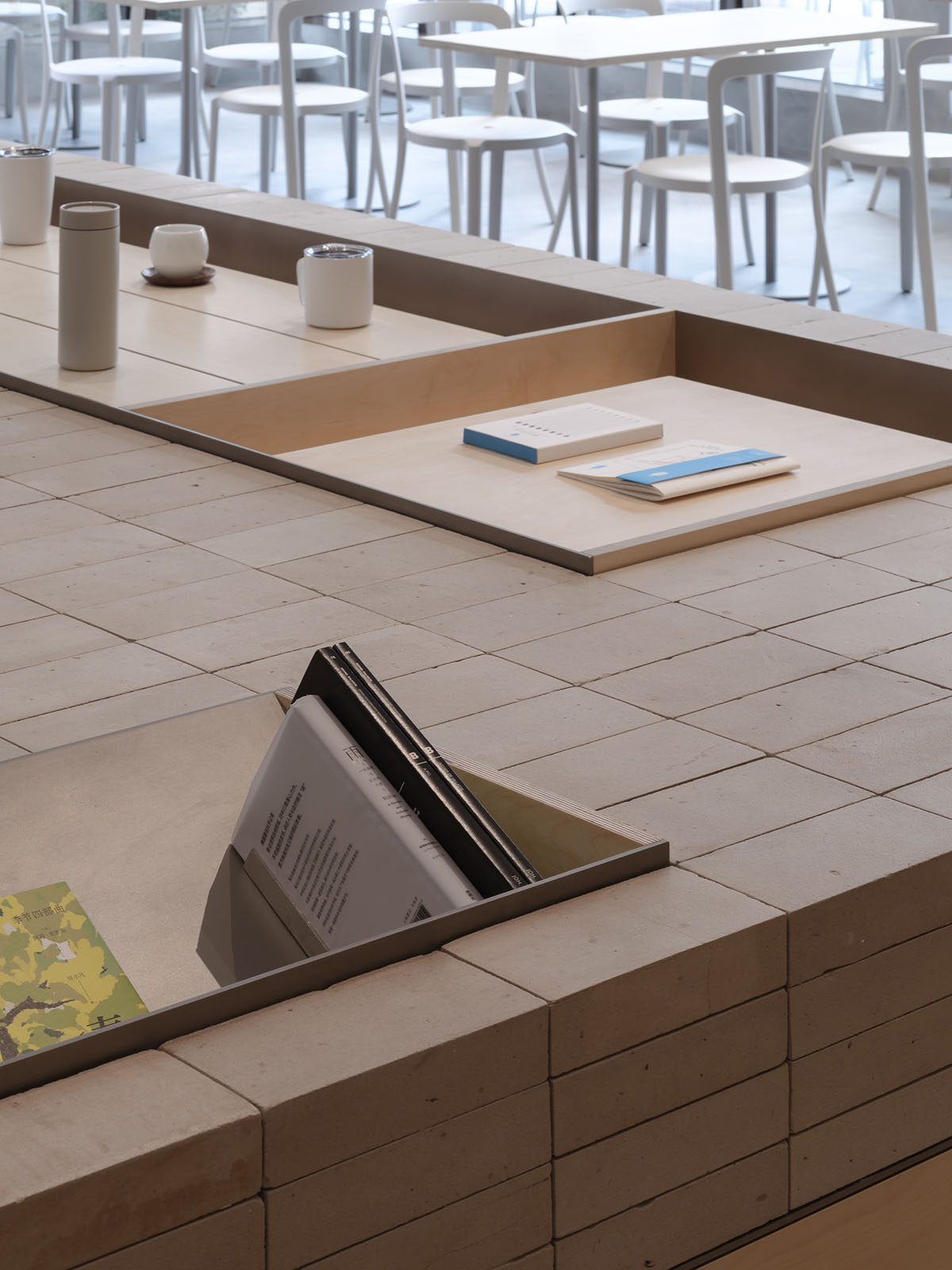 Neri&Hu creates a cafe in Shanghai that evokes the feeling of