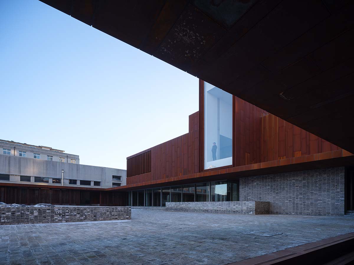 Neri&Hu revitalizes urban memory with corten steel volume in Dalian, China