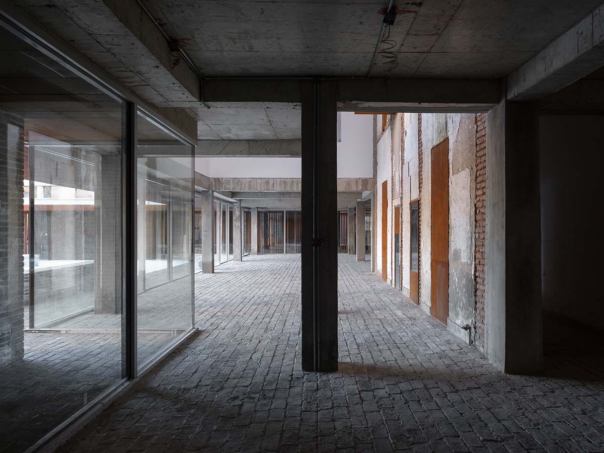 Neri&Hu revitalizes urban memory with corten steel volume in Dalian, China