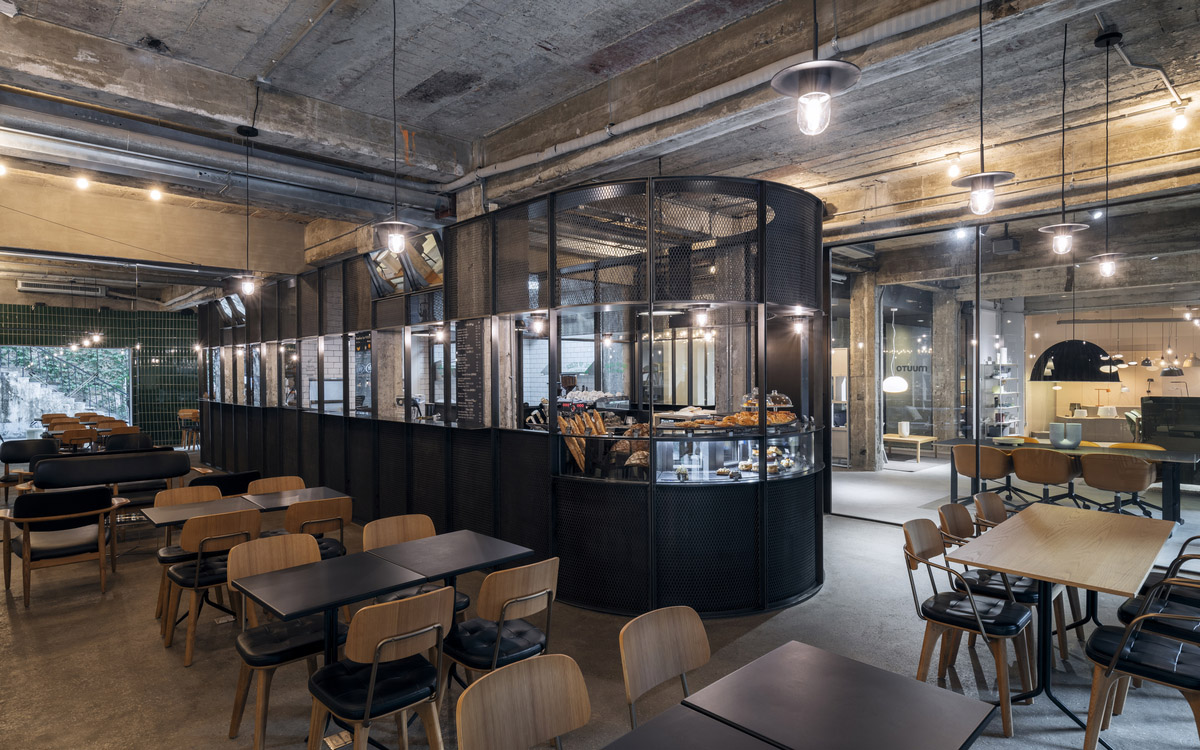 Neri&Hu transforms ex-industrial building into it's own Shanghai office