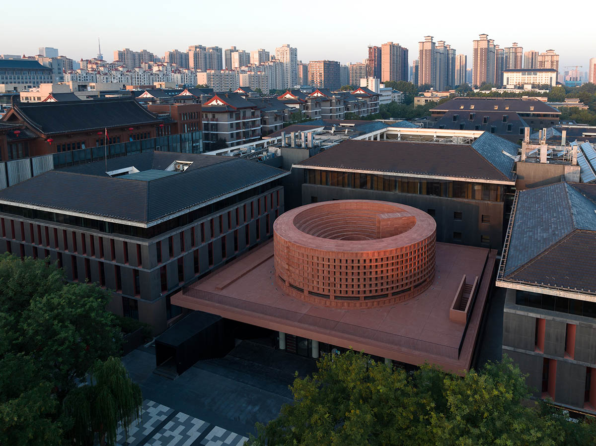 Neri&Hu creates a meandering journey in the extension of the Qujiang Museum of Fine Arts in Xi'an