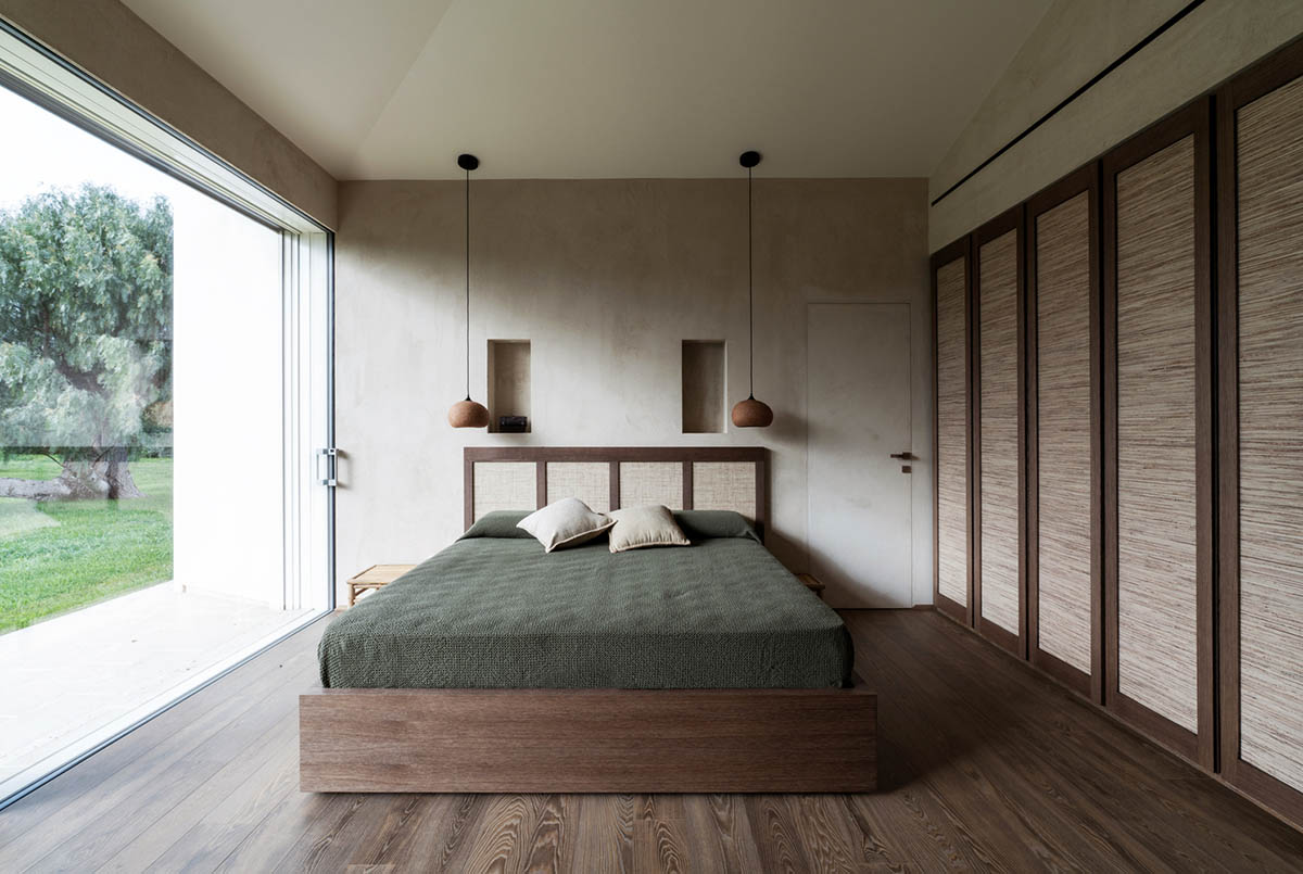 Holiday villa by Westway Architects comprises three distinct volumes made of Note stone in Italy 