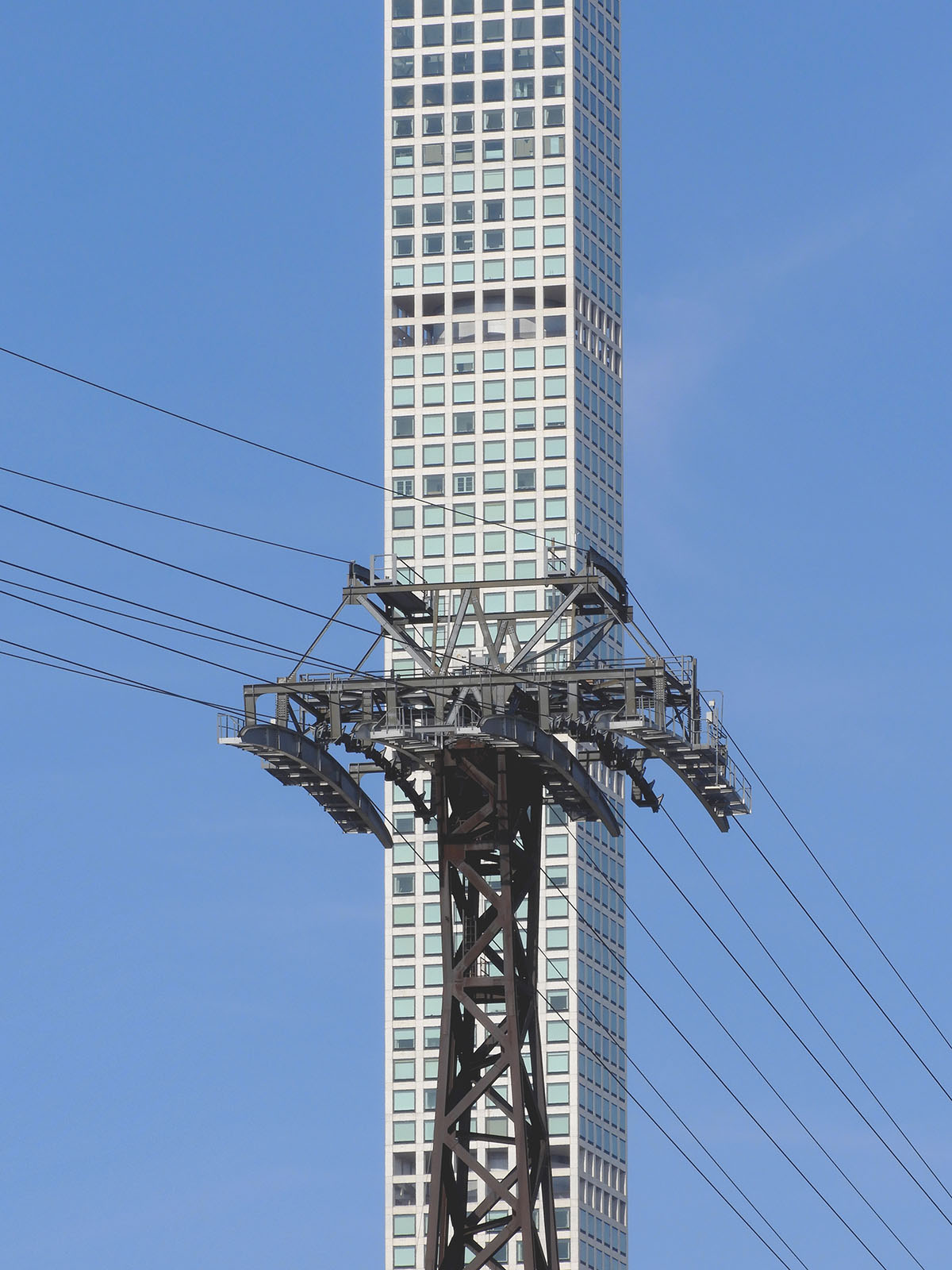 Nikola Olic captures alluring details in his 