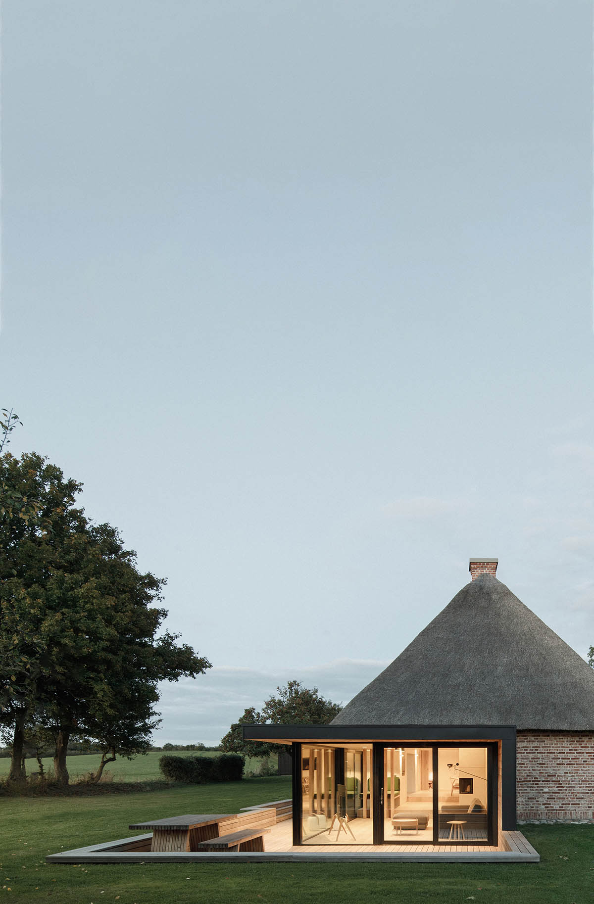 Jan Henrik Jansen and Marshall Blecher convert old thatched crofters cottage into a modern retreat