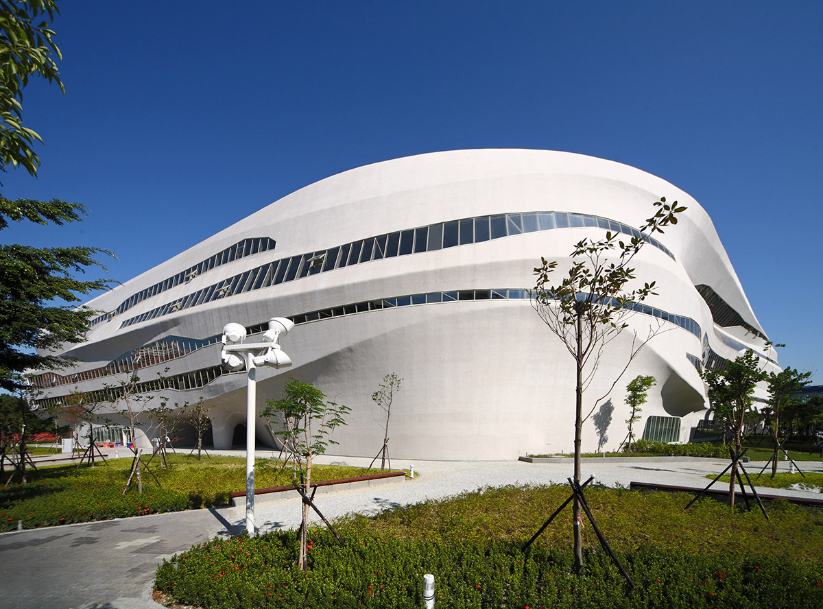 The Continuous Networks of Public Arts - The National Library of Public Information in Taiwan