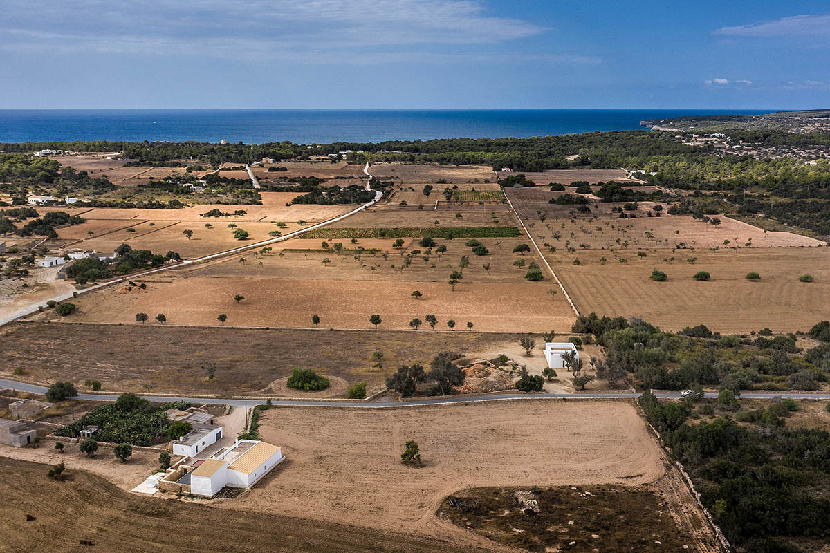 Marià Castelló Architecture designs residence with fragmented volumes on Formentera island