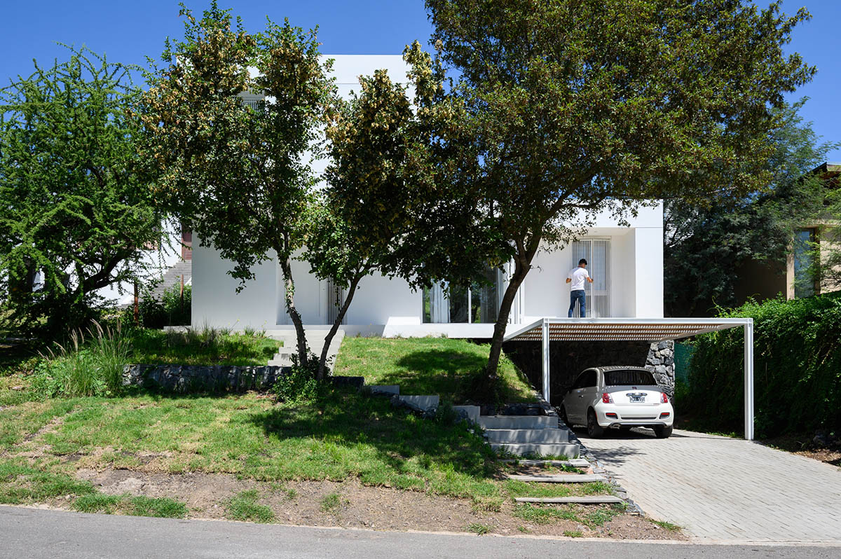 Octava Estudio Cba completes Terrazas de la Villa Housing in Cordoba, Argentina 