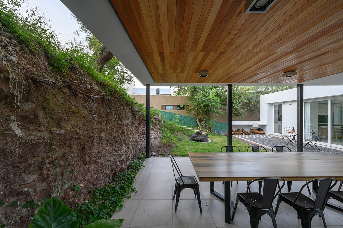 Octava Estudio Cba completes Terrazas de la Villa Housing in Cordoba, Argentina 