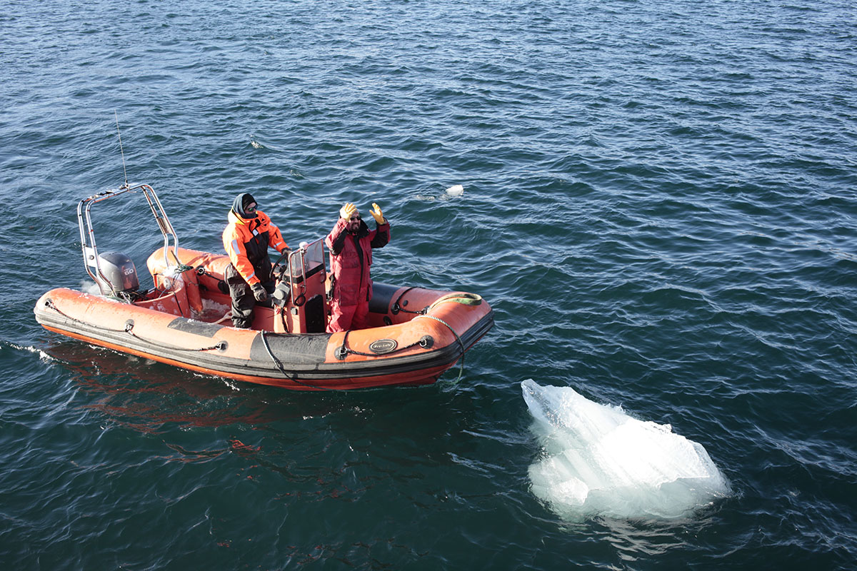 Olafur Eliasson diplays melting blocks of glacial ice in London to draw attention to climate change