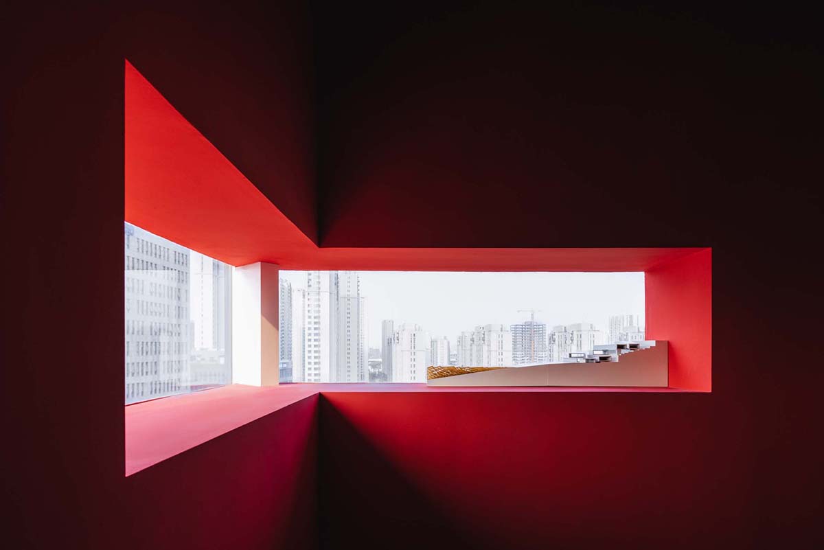 Wutopia Lab designed the first architectural model museum of China with continuous steel pipes