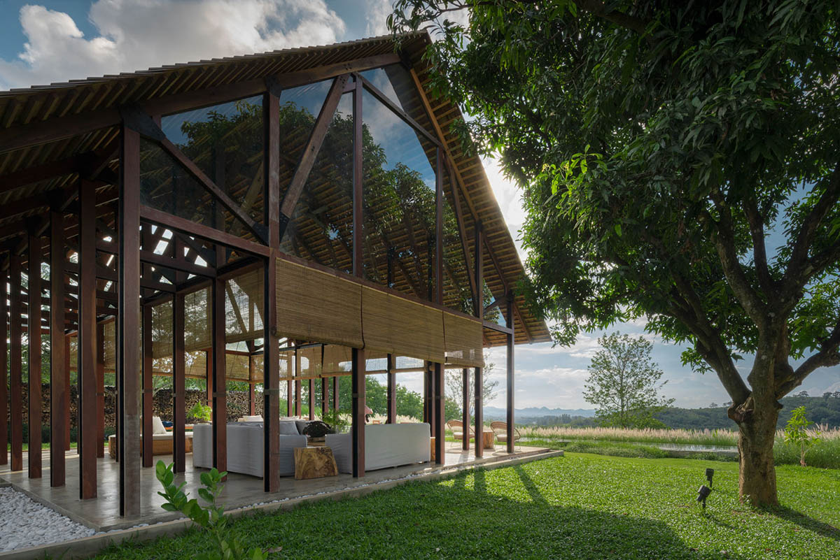 Onion completes rural hotel with private villas within organic fruit and vegetable farms in Thailand