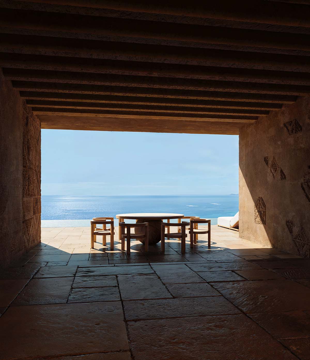 Oppenheim Architecture unveils Signature Villa emerging from the cliffs of Jal&euml; Bay in Albania