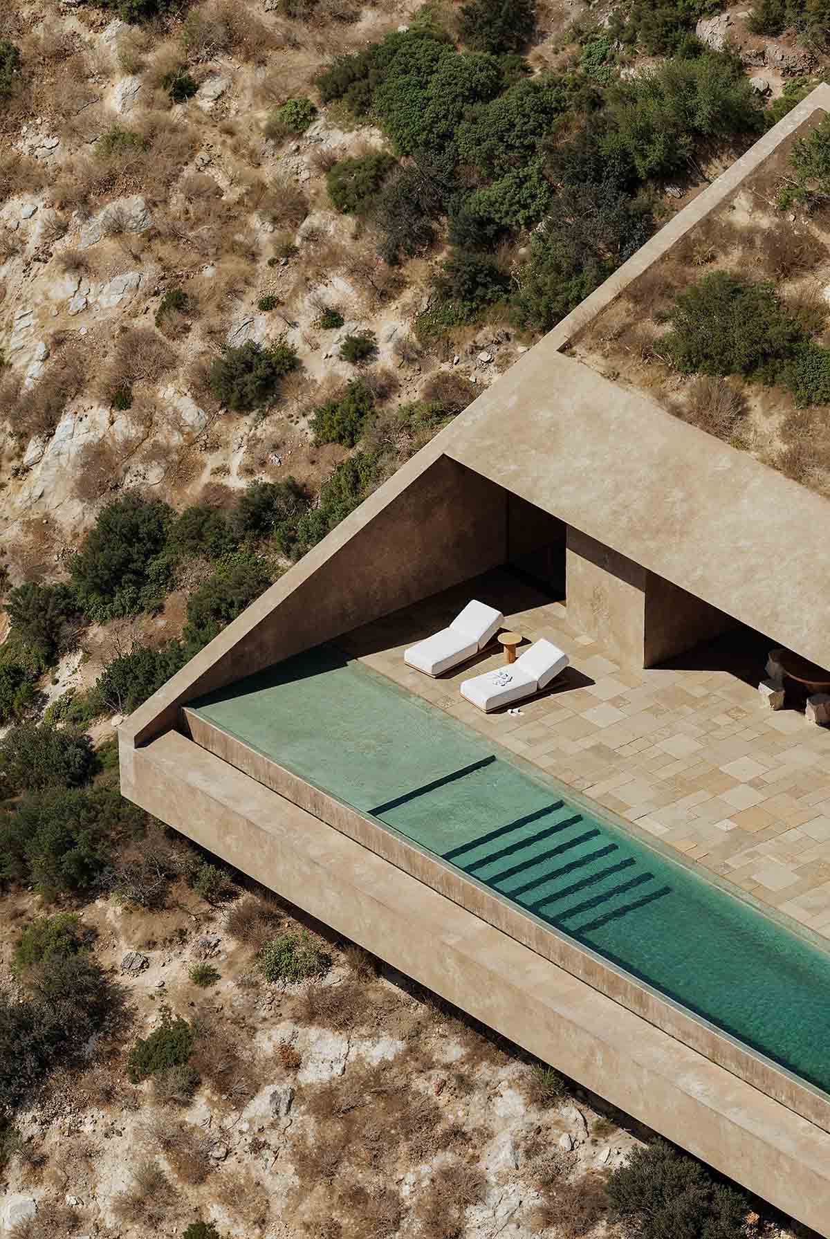Oppenheim Architecture unveils Signature Villa emerging from the cliffs of Jal&euml; Bay in Albania