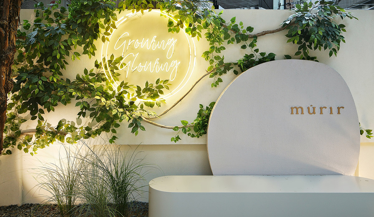 Collective B's beauty shop in South Korea features pink-hued colors and layered walls