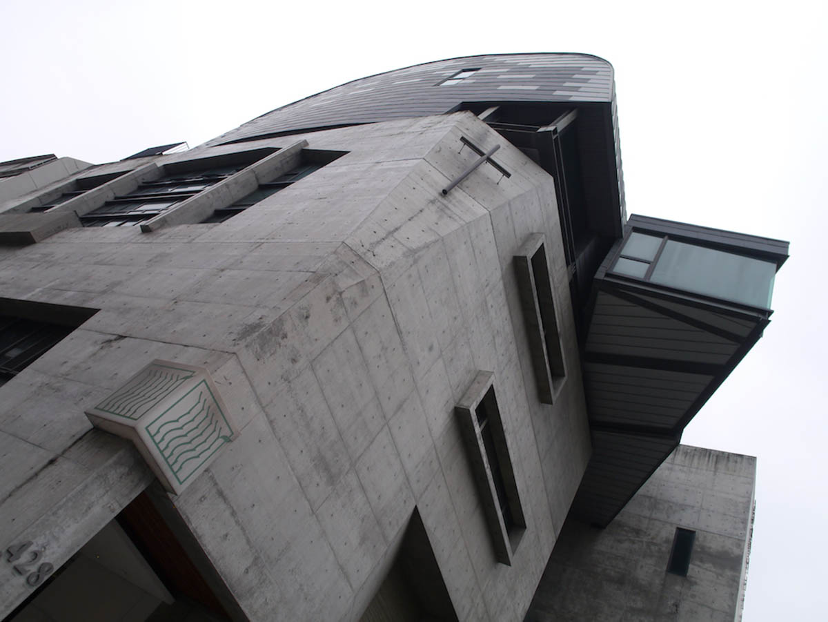 A Noah Ark on the Roof - The Light of Christ Salvation Church by AMBi Studio