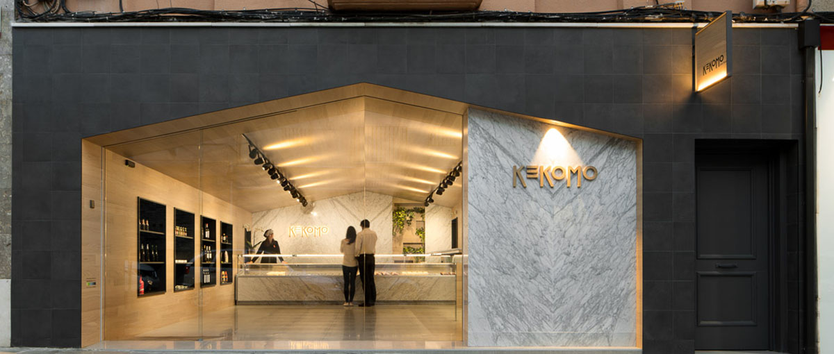 Pablo Muñoz Payá Arquitectos completes small food shop with green elements in Spain