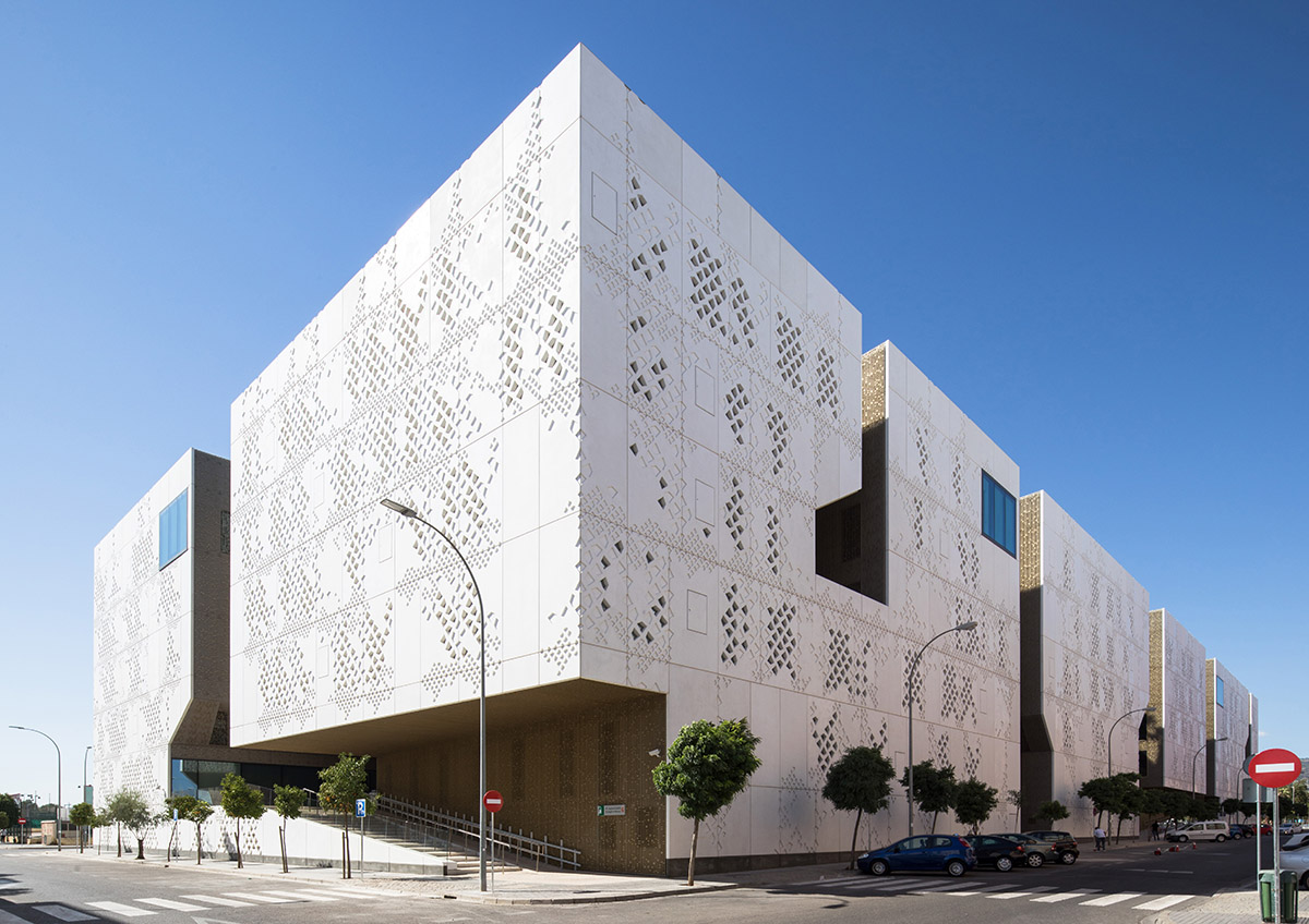 Mecanoo envisions Palace of Justice in Cordoba with cutouts and porous walls