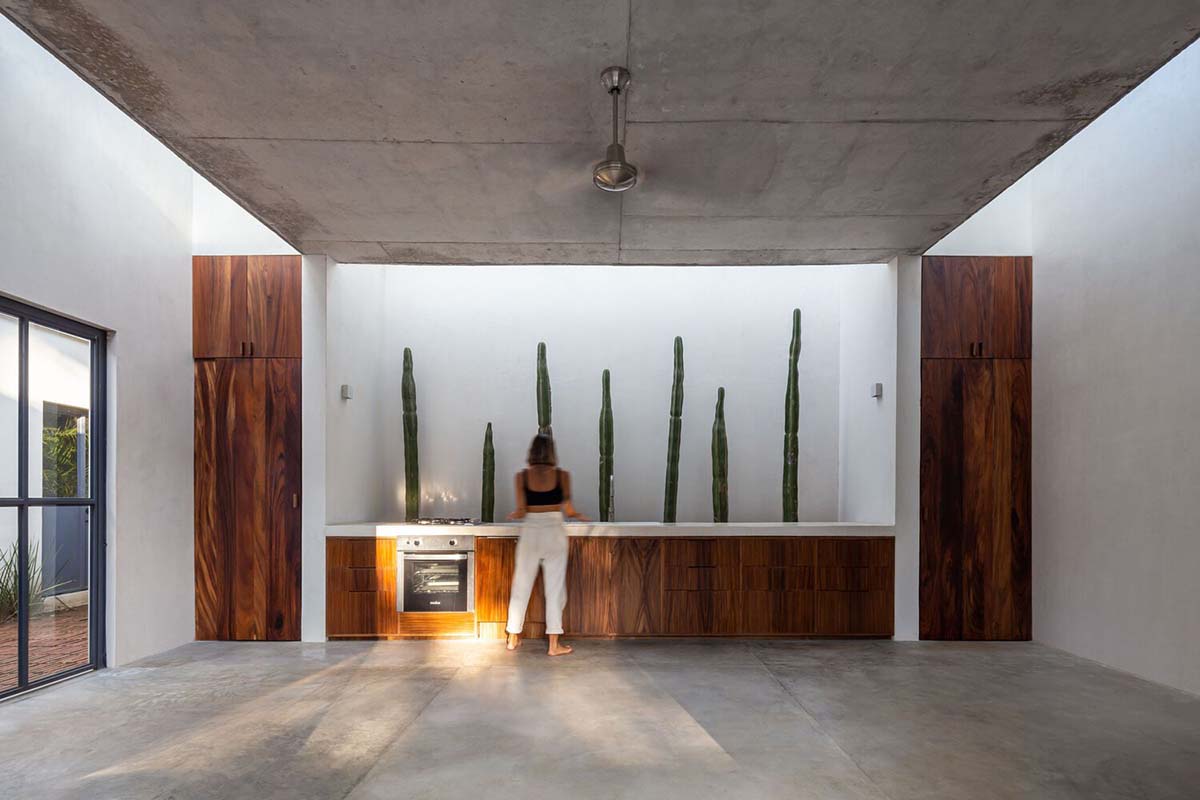 Palma designs house that makes swimming pool and courtyard the heart of the house in Mexico