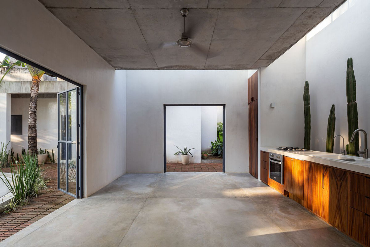 Palma designs house that makes swimming pool and courtyard the heart of the house in Mexico