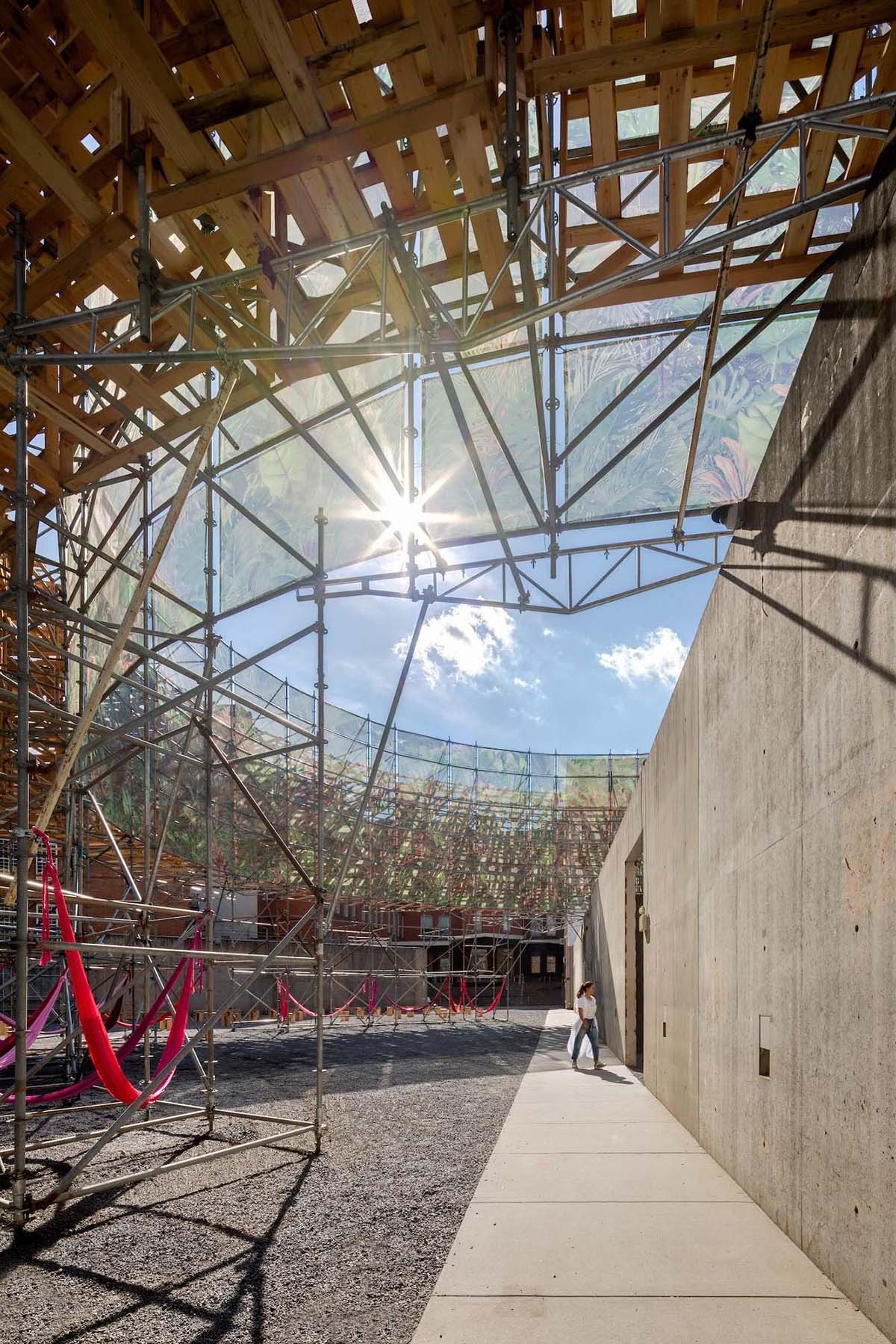 Pedro & Juana's jungle-themed cyclorama opens at MoMA PS1