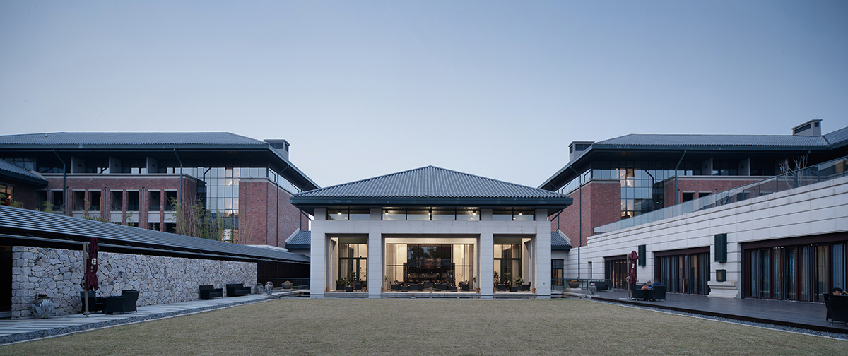 UAD Applied Dramatic Subtle Interpretation of Courtyards for A Campus in Zhejiang
