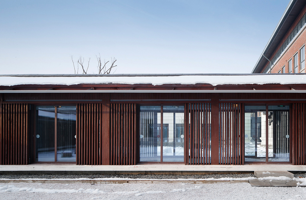 UAD Applied Dramatic Subtle Interpretation of Courtyards for A Campus in Zhejiang