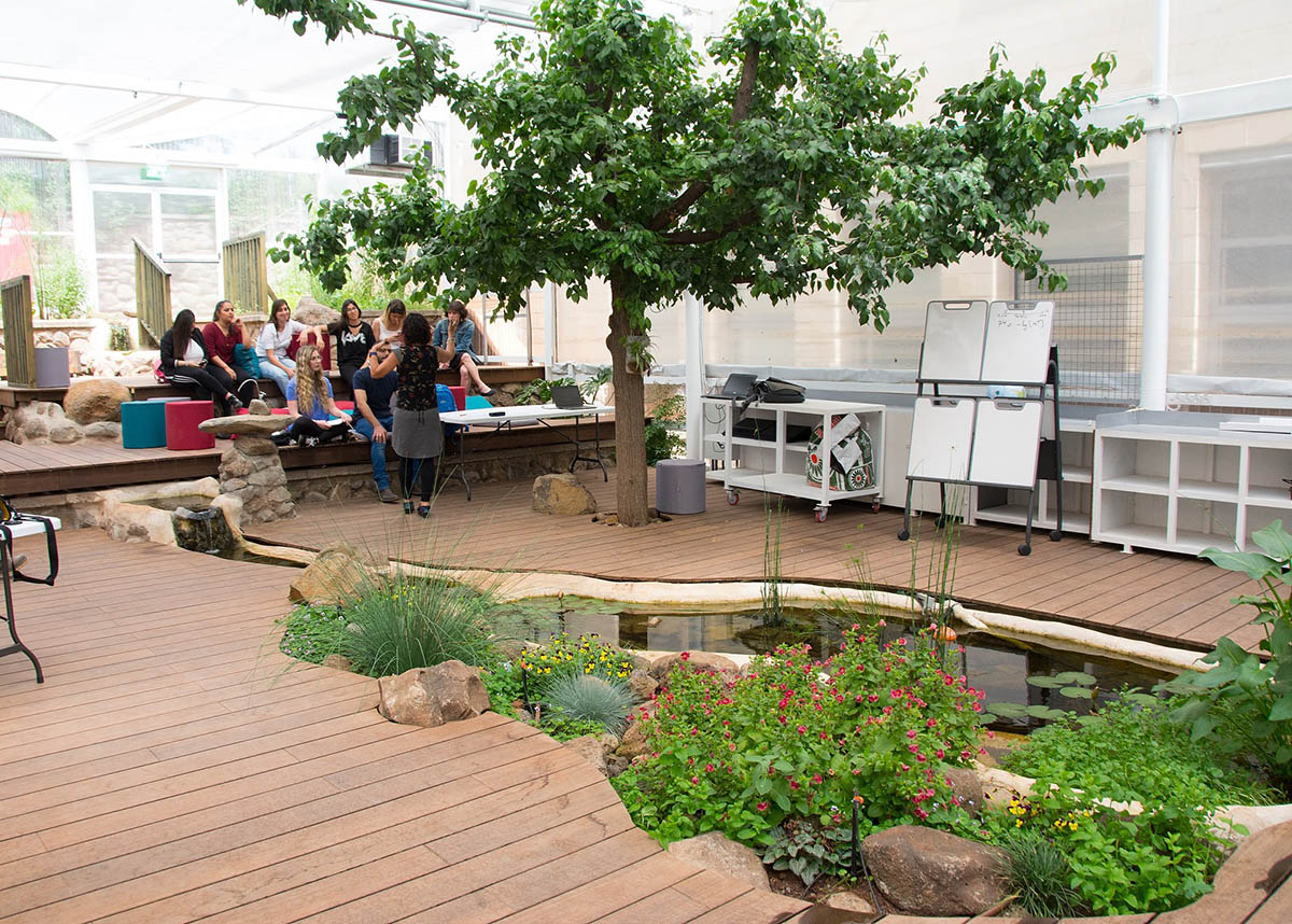 The Elements of Climate Resilient Buildings