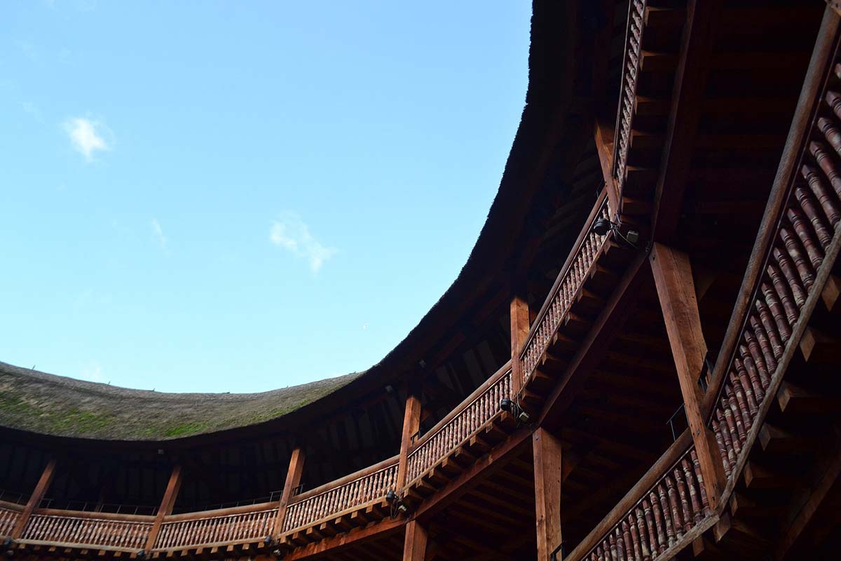 Comparing Architectural Reconstruction: Svrzo’s House vs. Shakespeare's Globe Theatre