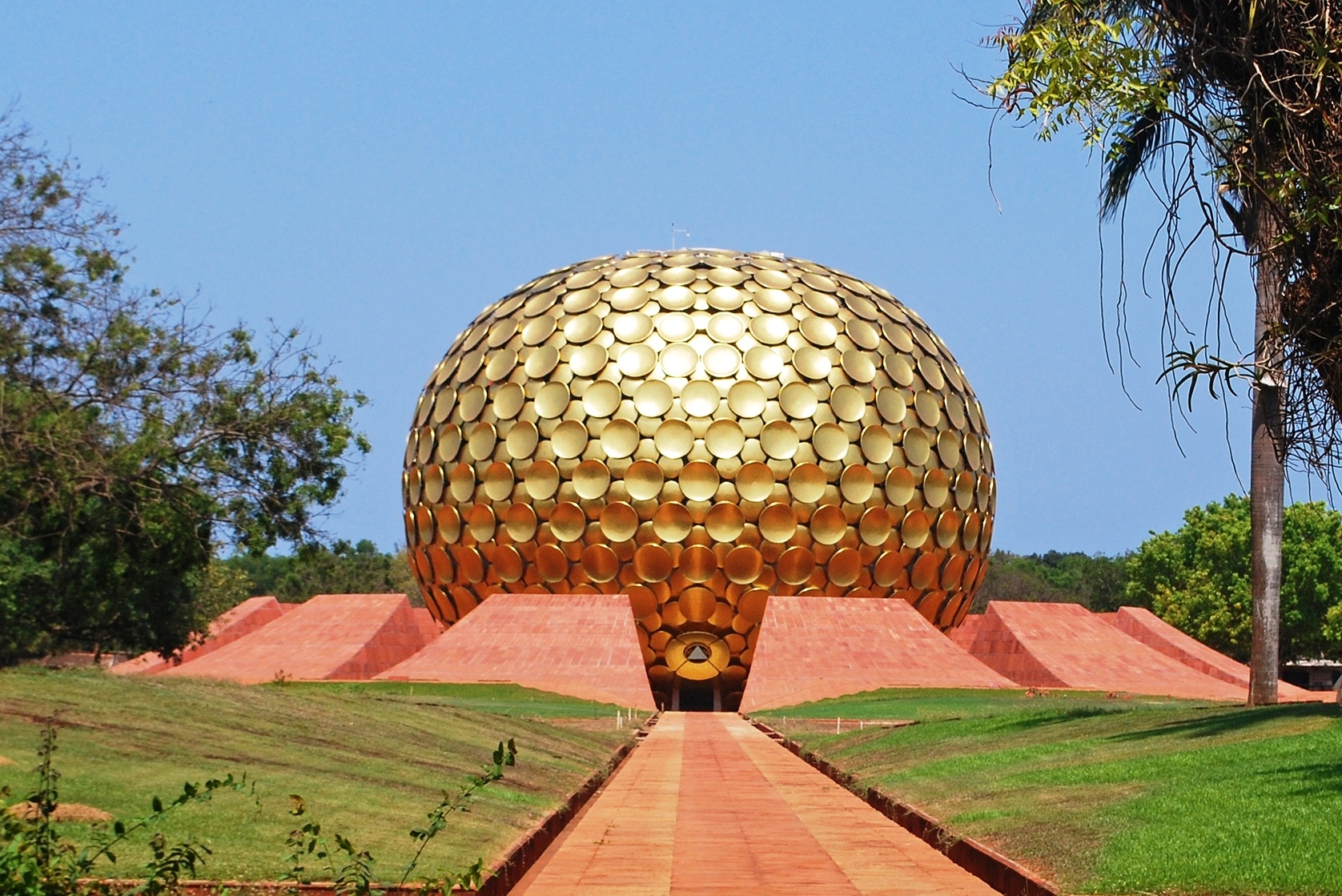 A Modern Temple For All Religions: Roger Anger-designed Matrimandir In  Auroville