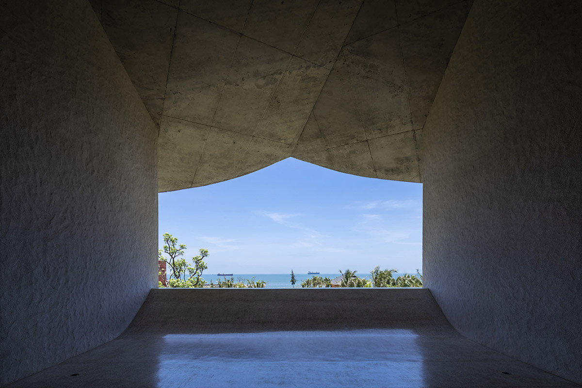The Kaleidoscope building features a conical roof that adapts severe climate of the region 