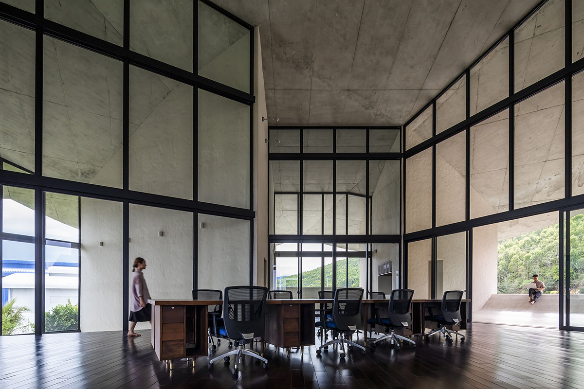 The Kaleidoscope building features a conical roof that adapts severe climate of the region 