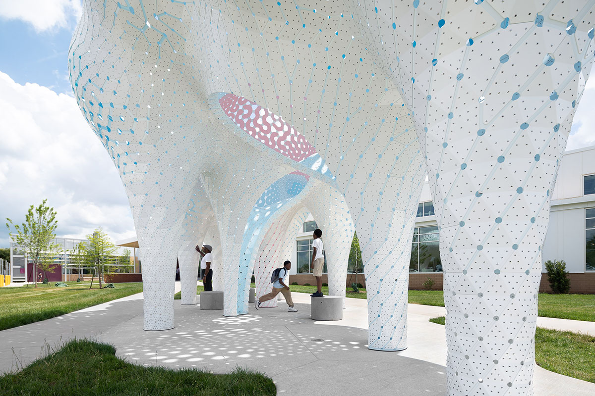 louis vuitton pavilion by MARC FORNES / THEVERYMANY bubbles up at