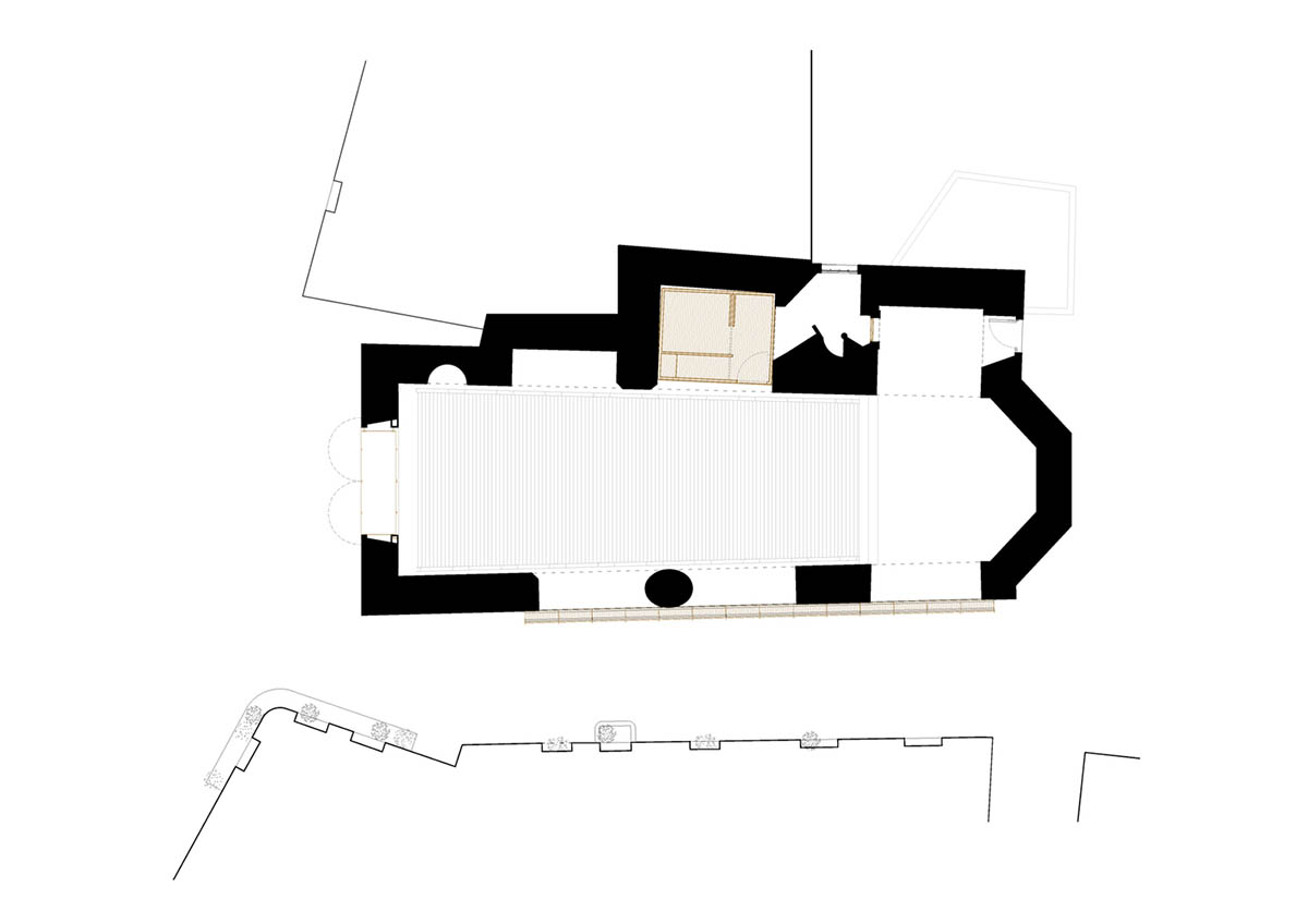 Carles Enrich Studio converts old church into performing arts centre in Spain