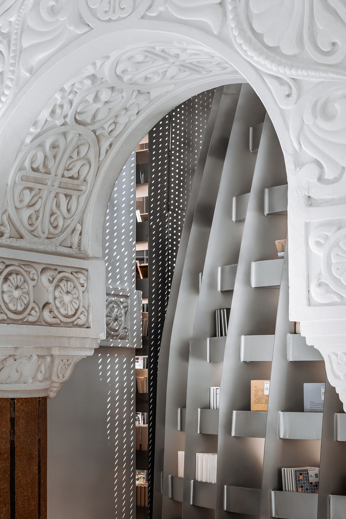 Wutopia Lab completes Sinan Books Poetry Store with 