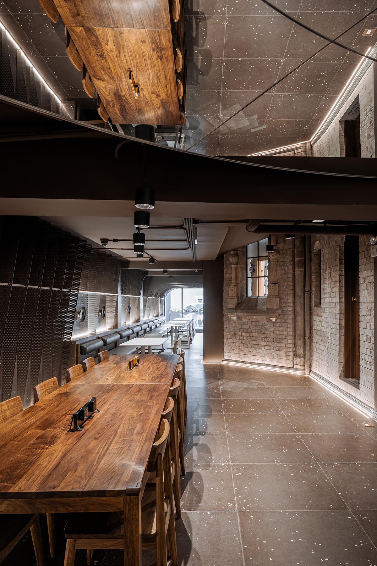 Wutopia Lab completes Sinan Books Poetry Store with 