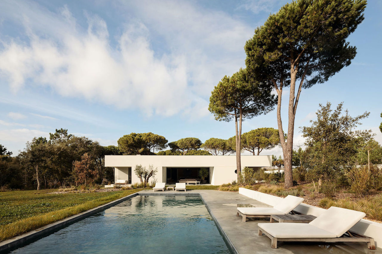 Casa Meco: Concrete Geometry in a Holiday Home