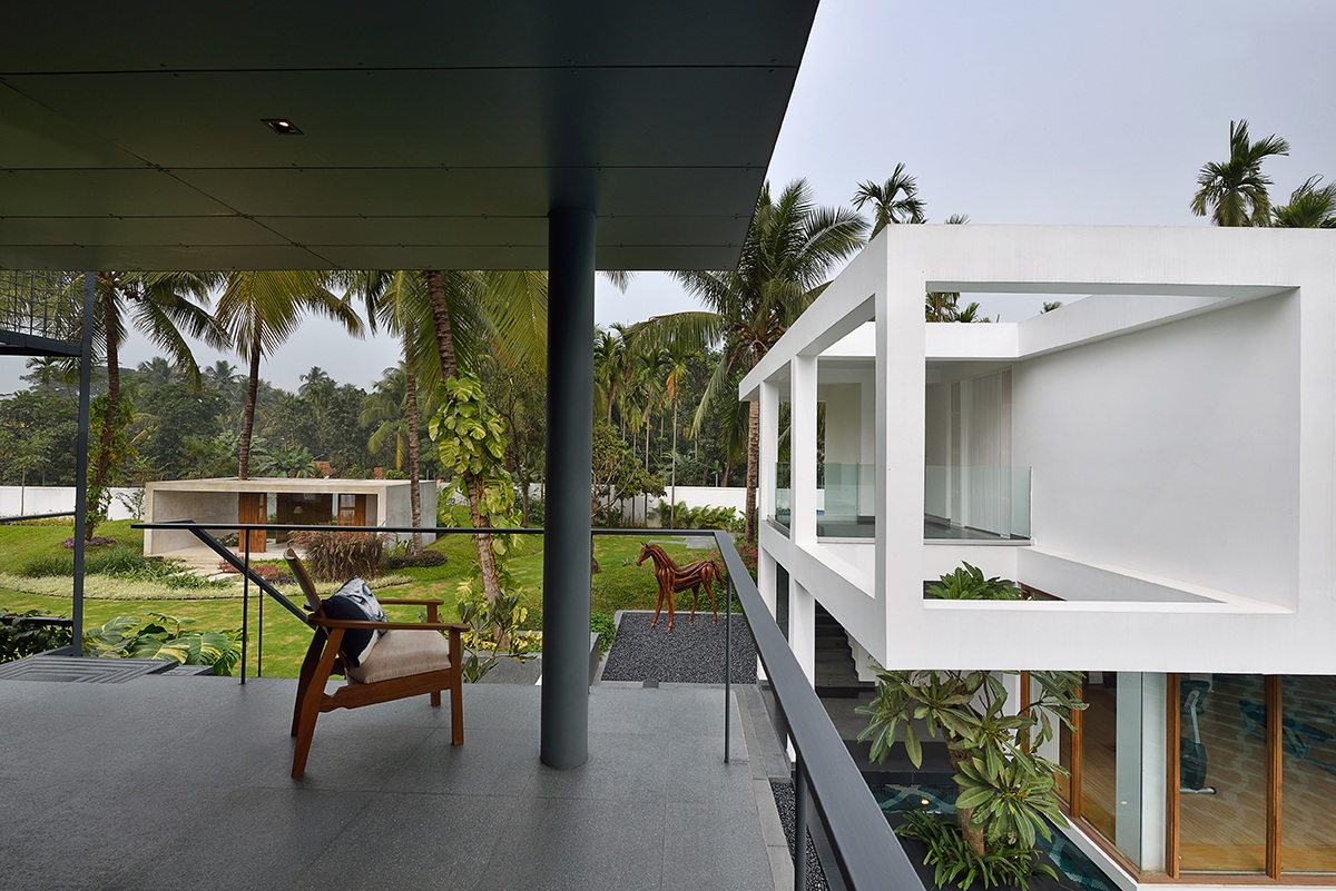 Making of a Place: Productive collision between a practice and a passionate community