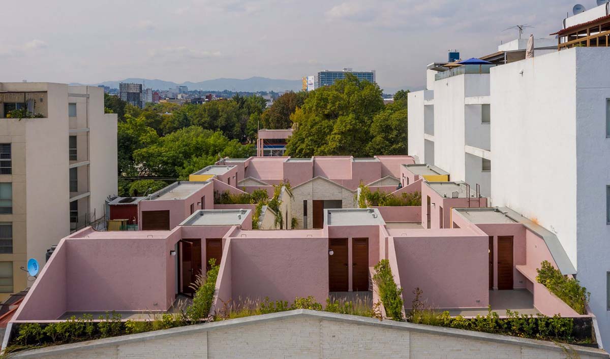 CPDA Arquitectos completes housing with dusty pink residential volumes in Mexico city
